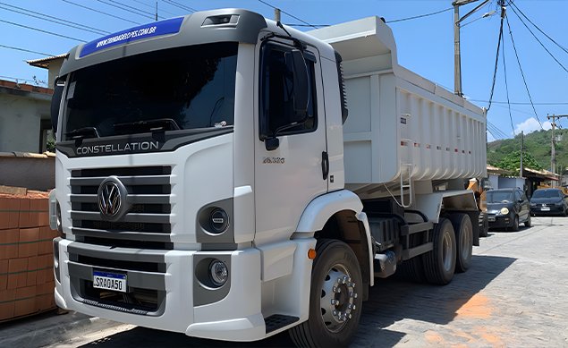 Caminhão basculante 16m³